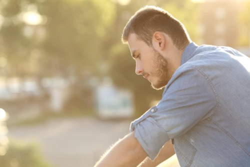 man suffering form the opioid crisis