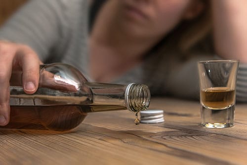 symptoms-of-alcoholism symptoms-of-alcoholism