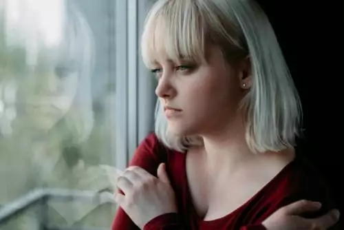 woman struggling with alcohol addiction